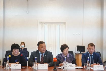 Депутаты Заксобрания: необходимо поэтапно повышать стипендии студентам СПО и стоимость их питания